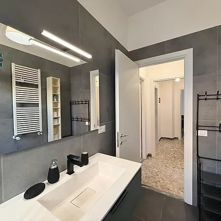 Lungotevere Cozy Nest Lägenhet *